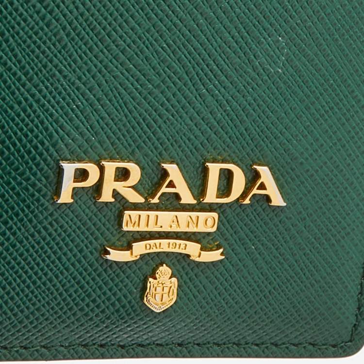 Pre Owned Prada Green Saffiano Leather Badge Holder