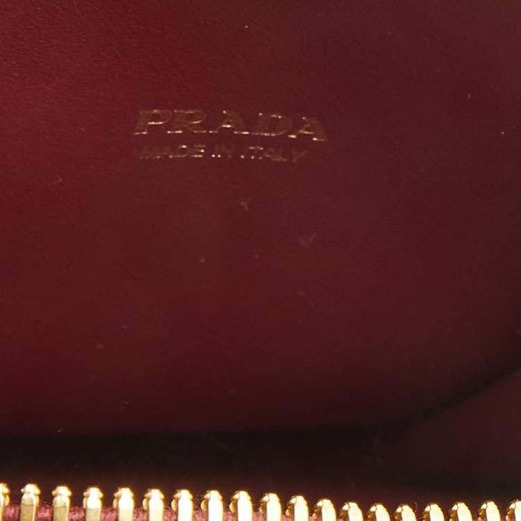 Pre Owned Prada Red Saffiano Leather Phone Case Crossbody Bag