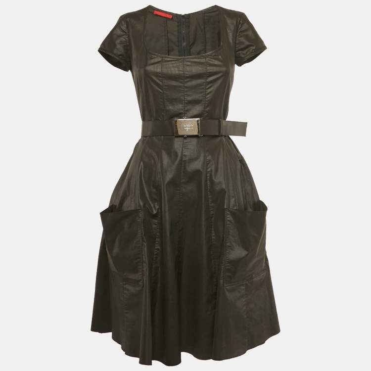 Pre Owned فستان برادا أسود بخليط النايلون بقصة واسعة مقاس صغير - سمول