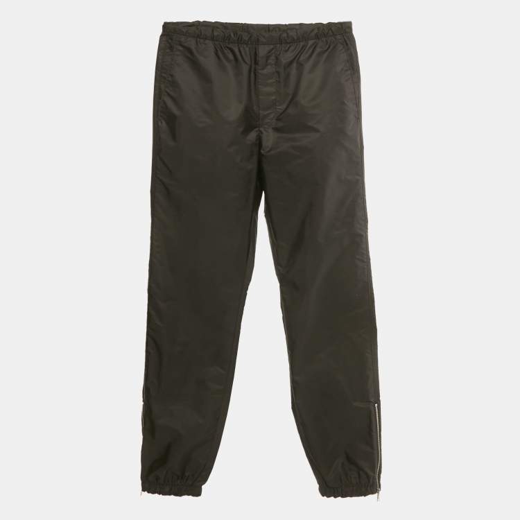 مملوكة مسبقًا Prada Black Nylon Triangle Logo Applique Joggers S 