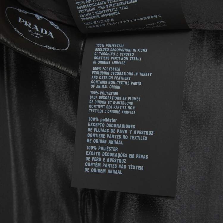 Pre Owned تنورة برادا ساتان سوداء بتقليم ريش ميدي مقاس كبير