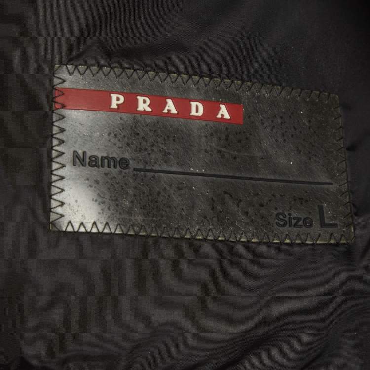 مملوكة مسبقًا جاكيت برادا نايلون أسود مقاس كبير (لارج)