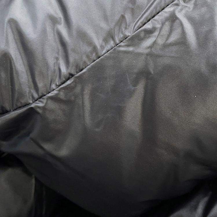 مملوكة مسبقًا فيست برادا كروب جاكيت مبطن بشعار مثلثي مقاس 40 أسود نايليون 100%