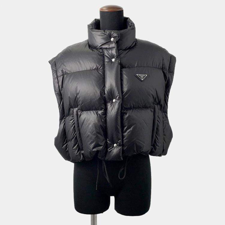 مملوكة مسبقًا فيست برادا كروب جاكيت مبطن بشعار مثلثي مقاس 40 أسود نايليون 100%