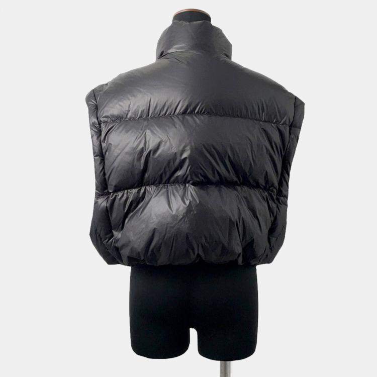 مملوكة مسبقًا فيست برادا كروب جاكيت مبطن بشعار مثلثي مقاس 40 أسود نايليون 100%