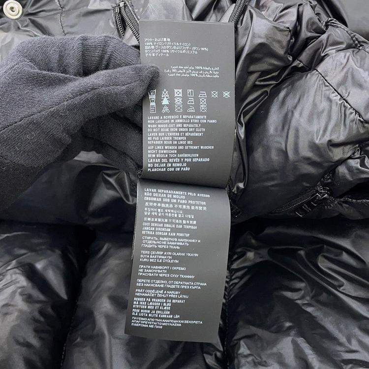 مملوكة مسبقًا فيست برادا كروب جاكيت مبطن بشعار مثلثي مقاس 40 أسود نايليون 100%