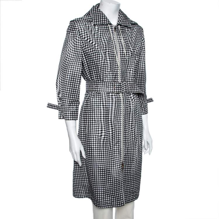 مملوكة مسبقًا Prada Monochrome Checkered Silk Zip Front Belted Coat M