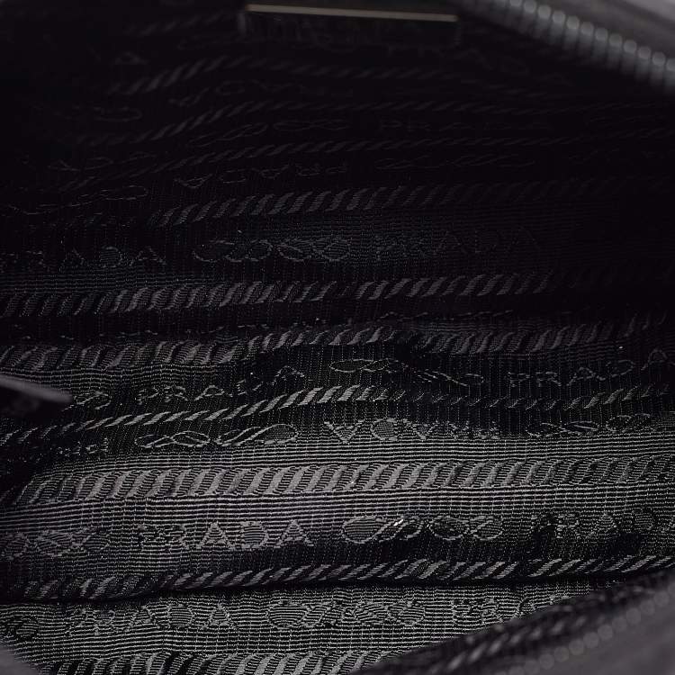 Pre Owned Prada Black Nylon Re-Edition 2000 Baguette Bag