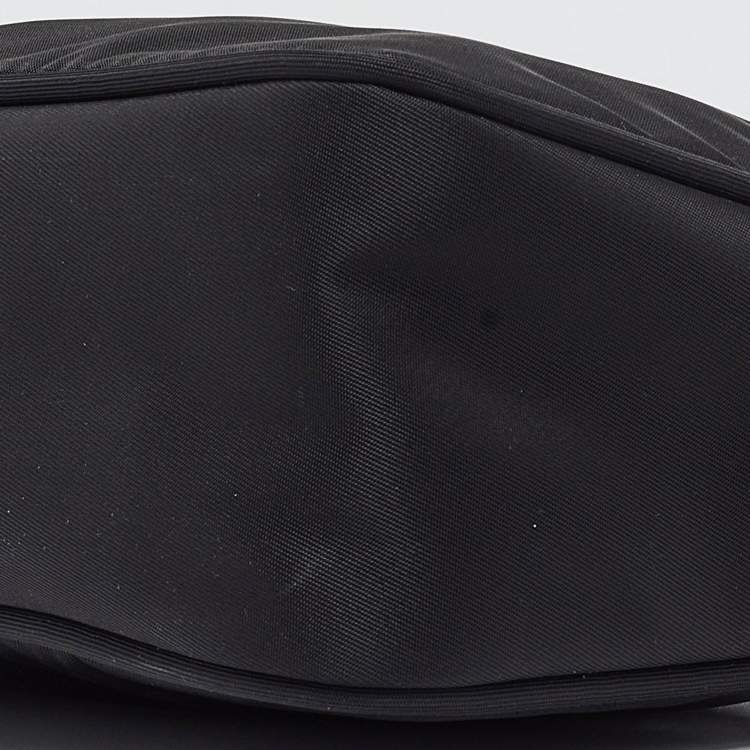Pre Owned Prada Black Nylon Re-Edition 2000 Baguette Bag