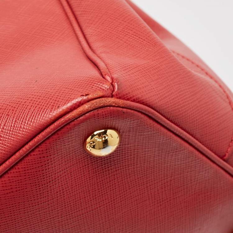 Pre Owned Prada Red Saffiano Lux Leather Large Galleria Double Zip Tote