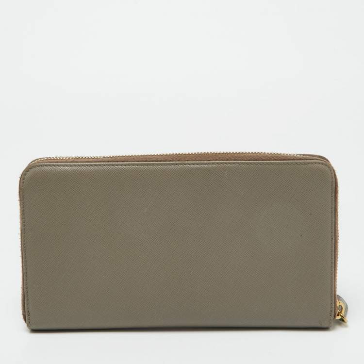 Pre Owned Prada Grey Saffiano Oro Leather Cheque Book Zip Wallet