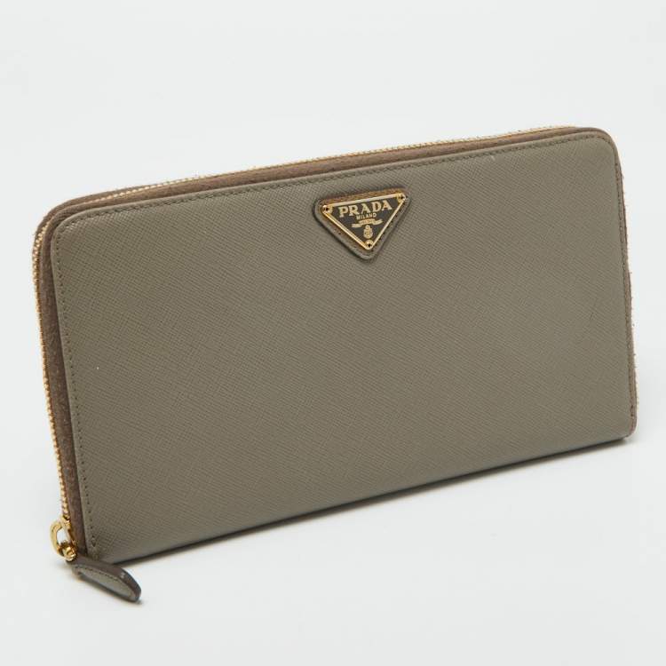Pre Owned Prada Grey Saffiano Oro Leather Cheque Book Zip Wallet