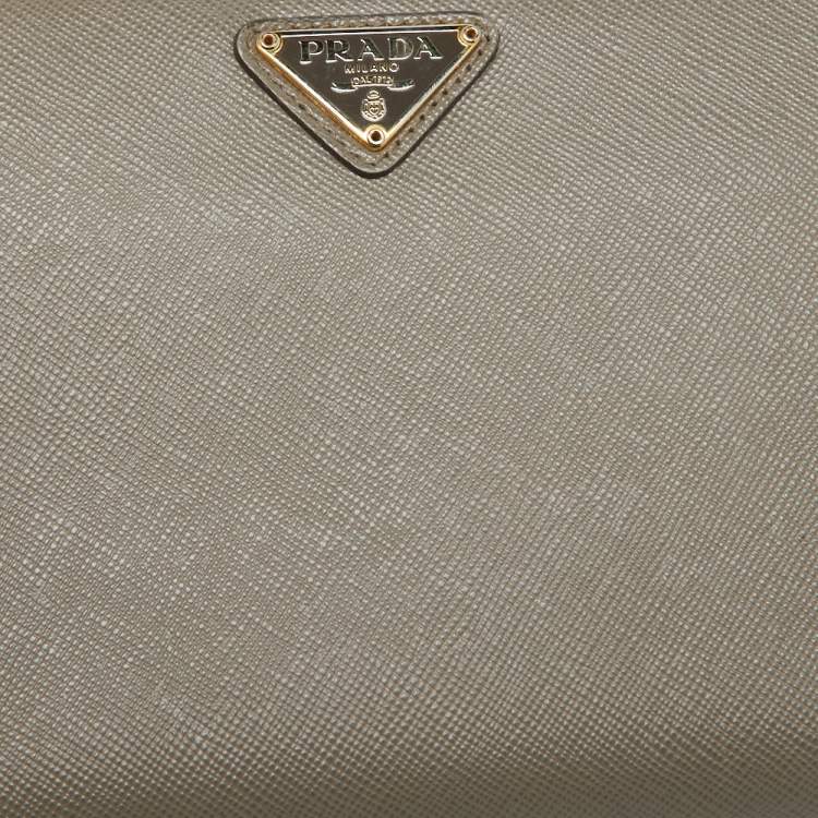 Pre Owned Prada Grey Saffiano Oro Leather Cheque Book Zip Wallet