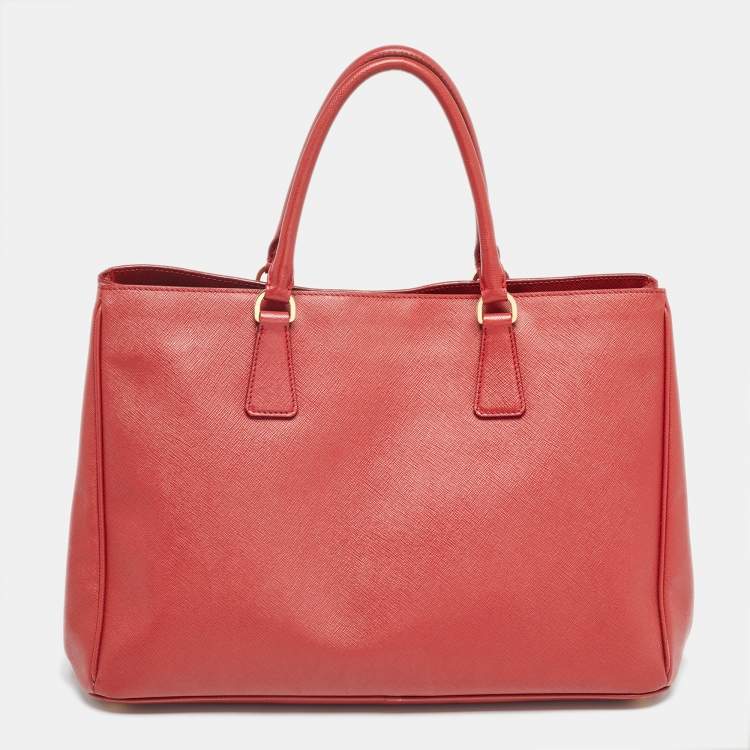 Pre Owned Prada Red Saffiano Lux Leather Large Galleria Tote