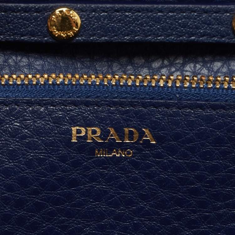 Pre Owned Prada Navy Blue Vitello Grain Leather Logo Flap Wallet On Chain