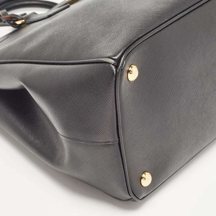 Pre Owned Prada Black Saffiano Leather Medium Double Zip Tote