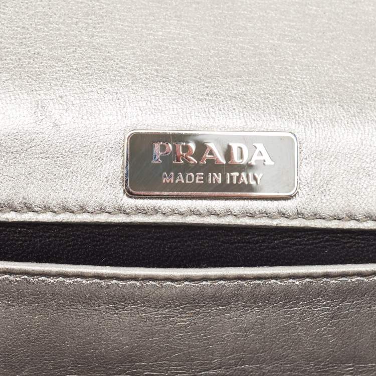Pre Owned Prada Silver Leather Cahier Chain Bag