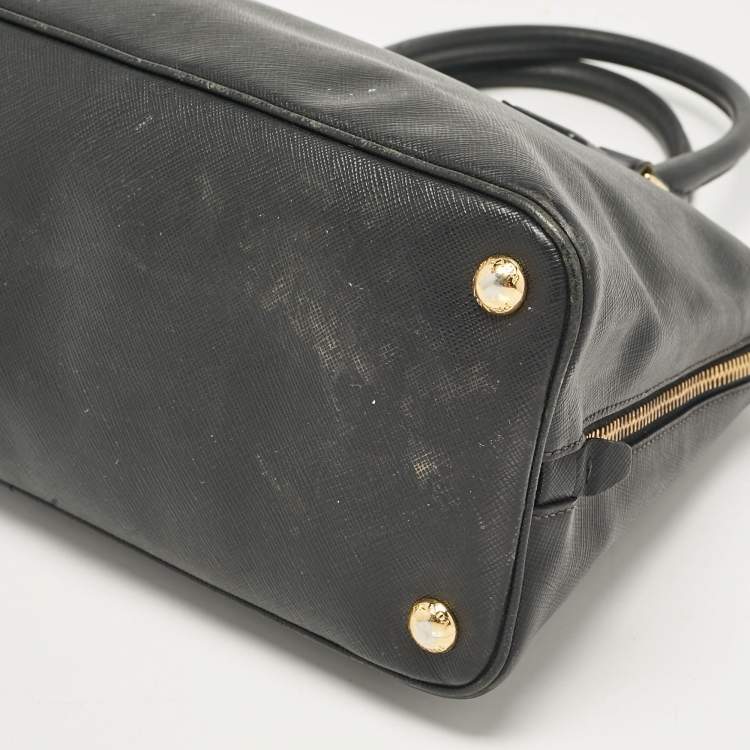 Pre Owned Prada Black Saffiano Leather Medium Promenade Bag
