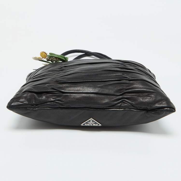 Pre Owned Prada Black Nappa Leather Gaufré Floral Tote