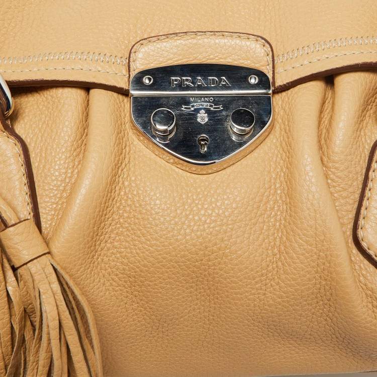 Pre Owned Prada Beige Vitello Daino Leather Pushlock Flap Hobo