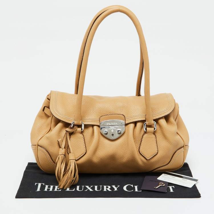 Pre Owned Prada Beige Vitello Daino Leather Pushlock Flap Hobo