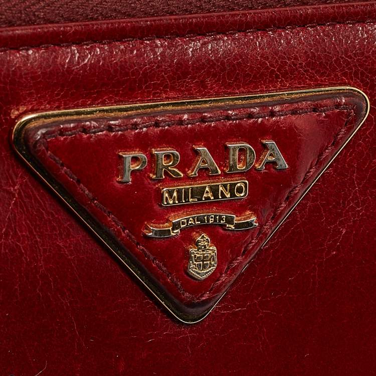 Pre Owned Prada Red Vitelo Shine Leather Logo Zip Continental Wallet
