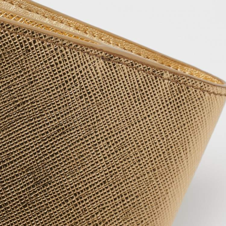 مملوكة مسبقًا Prada Gold Saffiano Metal Leather Flap Zip Card Case