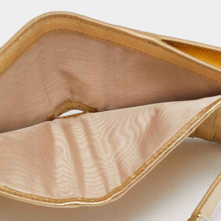 مملوكة مسبقًا Prada Gold Saffiano Metal Leather Flap Zip Card Case
