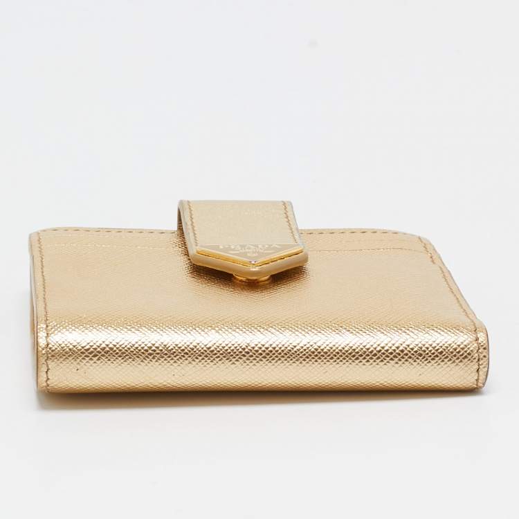 مملوكة مسبقًا Prada Gold Saffiano Metal Leather Flap Zip Card Case