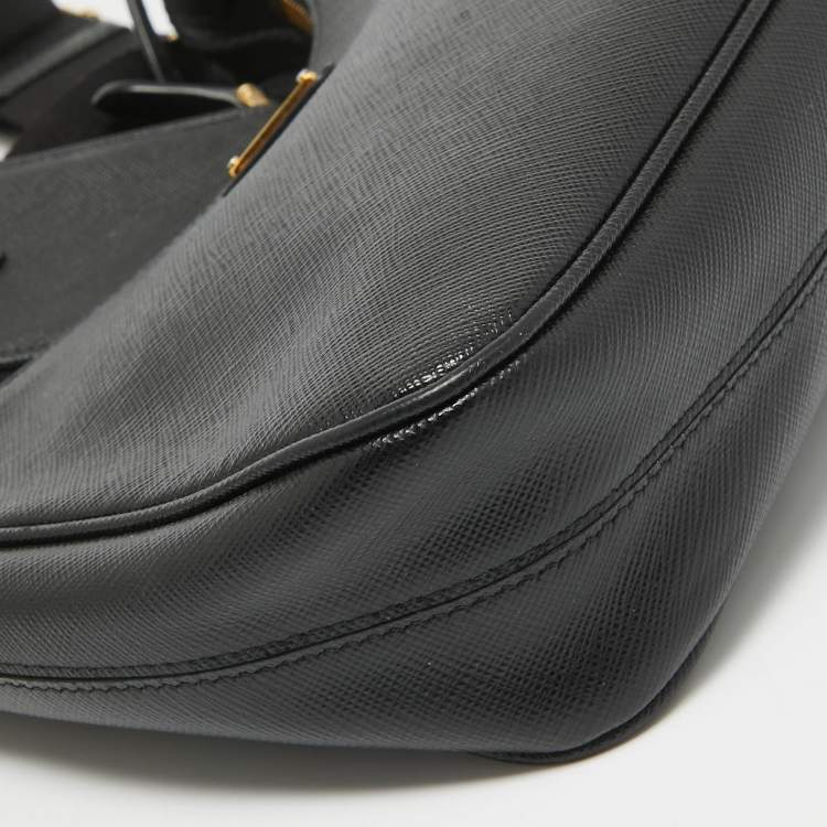 Pre Owned Prada Black Saffiano Lux Leather Nylon Re-Edition 2005 Bag