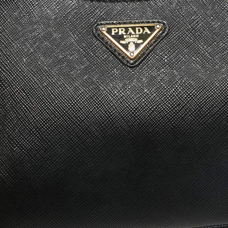 Pre Owned Prada Black Saffiano Lux Leather Nylon Re-Edition 2005 Bag