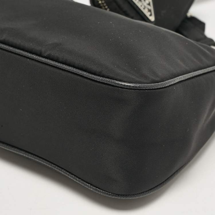 Pre Owned Prada Black Nylon and Saffiano Leather Re-Edition 2005 Shoulder Bag