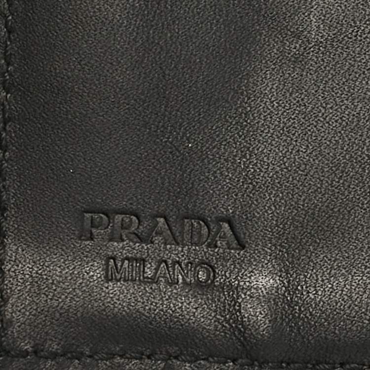 Pre Owned Prada Black Patent Leather Trifold Wallet