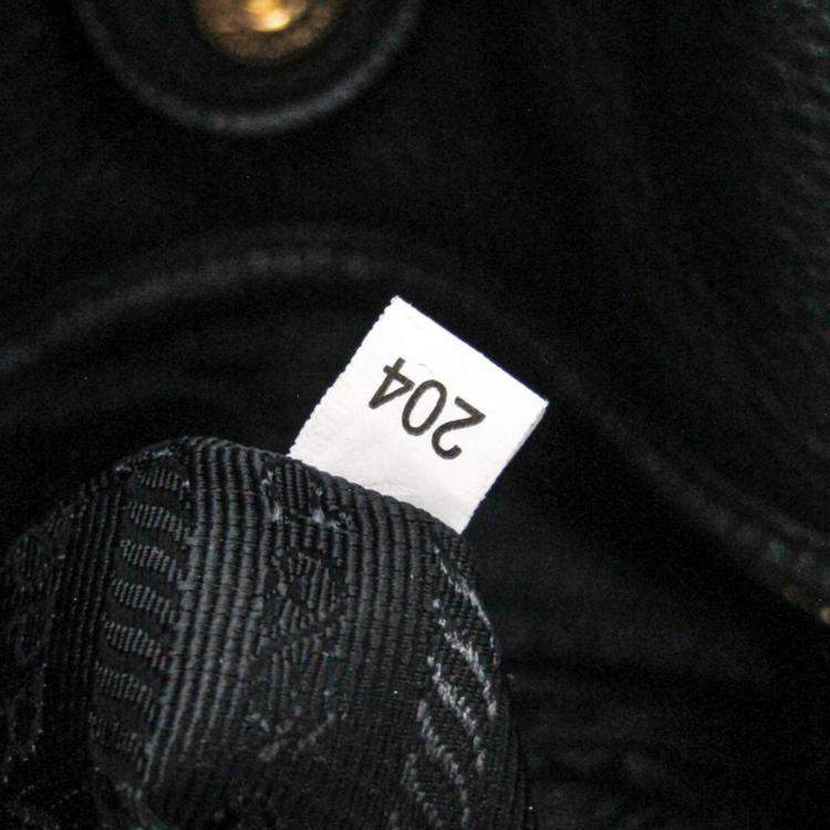 Pre Owned Prada Black Triangle Logo Leather Shoulder Bag