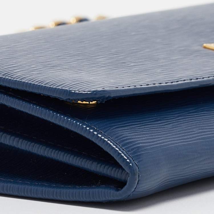 Pre Owned Prada Blue Vitello Move Leather Wallet on Chain