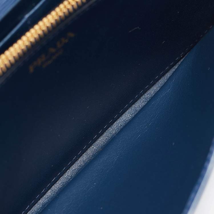 Pre Owned Prada Blue Vitello Move Leather Wallet on Chain