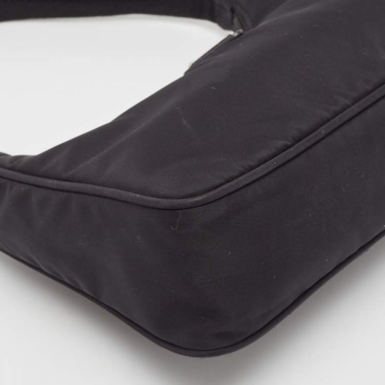 Pre Owned Prada Black Nylon Re-Edition 2000 Bag