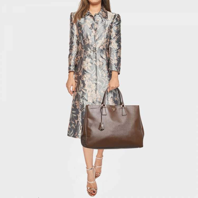 Pre Owned Prada Brown Saffiano Lux Leather Executive Galleria Double Zip Tote