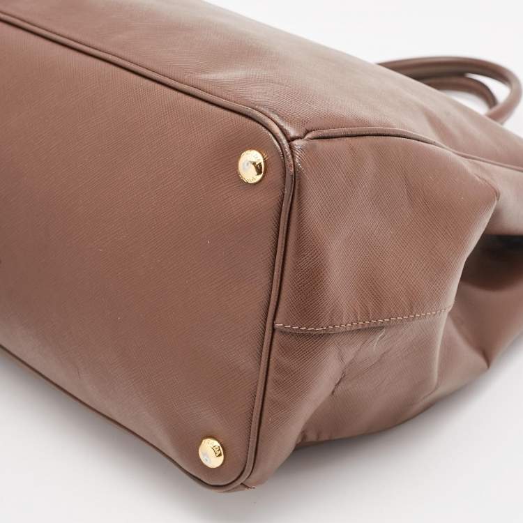 Pre Owned Prada Brown Saffiano Lux Leather Executive Galleria Double Zip Tote