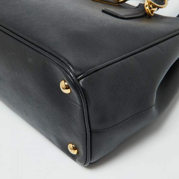 Pre Owned Prada Black Saffiano Leather Medium Galleria Tote