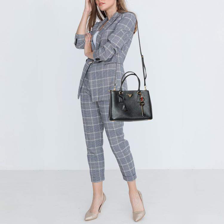 Pre Owned Prada Black Saffiano Leather Medium Galleria Tote