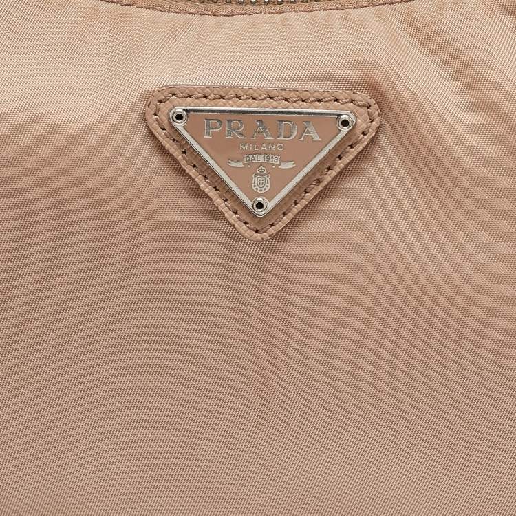Pre Owned Prada Beige Nylon Re-Edition 2005 Baguette Bag