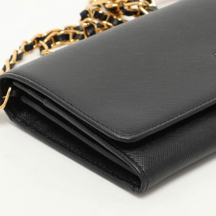 Pre Owned Prada Black Saffiano Lux Leather Oro Chain Wallet On chain