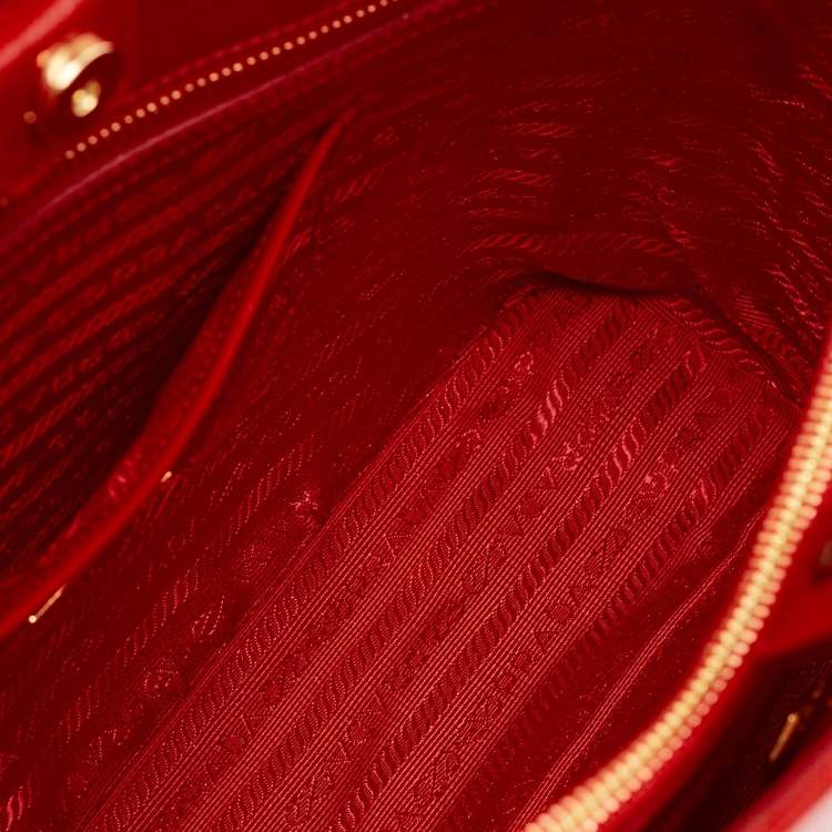 Pre Owned Prada Red Saffiano Lux Patent Leather Medium Promenade Satchel