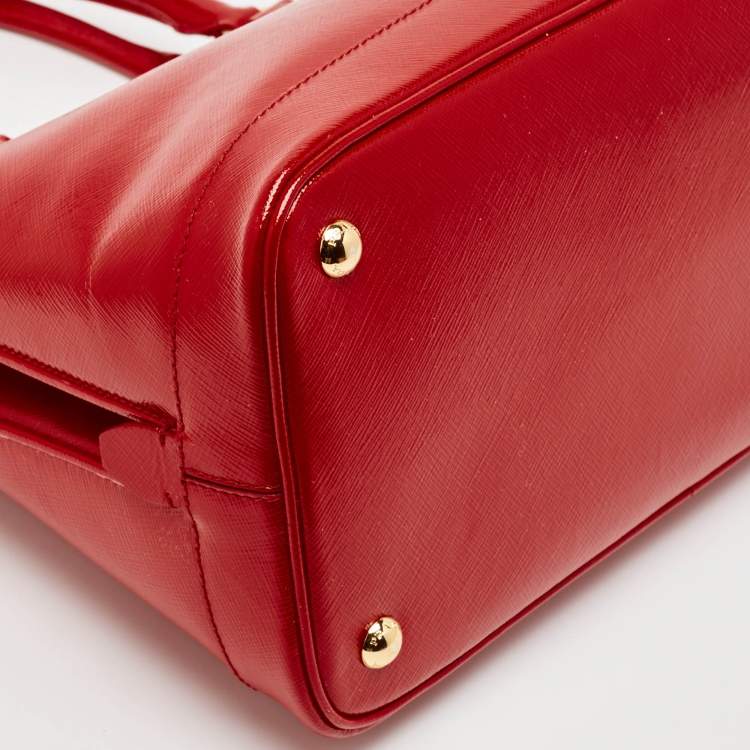 Pre Owned Prada Red Saffiano Lux Patent Leather Medium Promenade Satchel