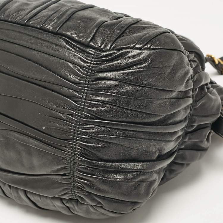 Pre Owned Prada Black Leather Gaufre Tote
