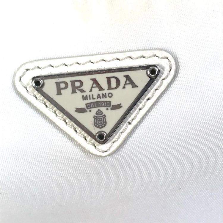 Pre Owned Prada Triangle Logo Triangle Logo Plate Chain With Crossbody Pouch Shoulder Bag White Beige