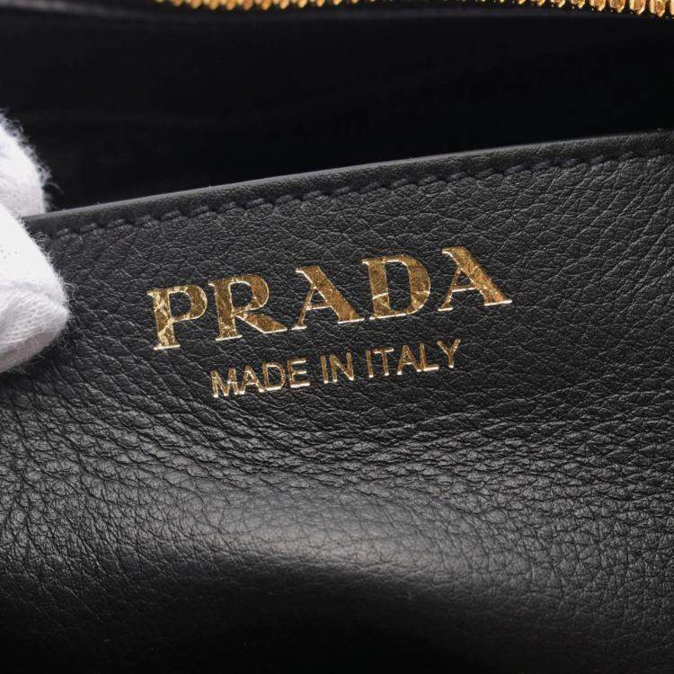 Pre Owned Prada Black Leather Hobo Bag