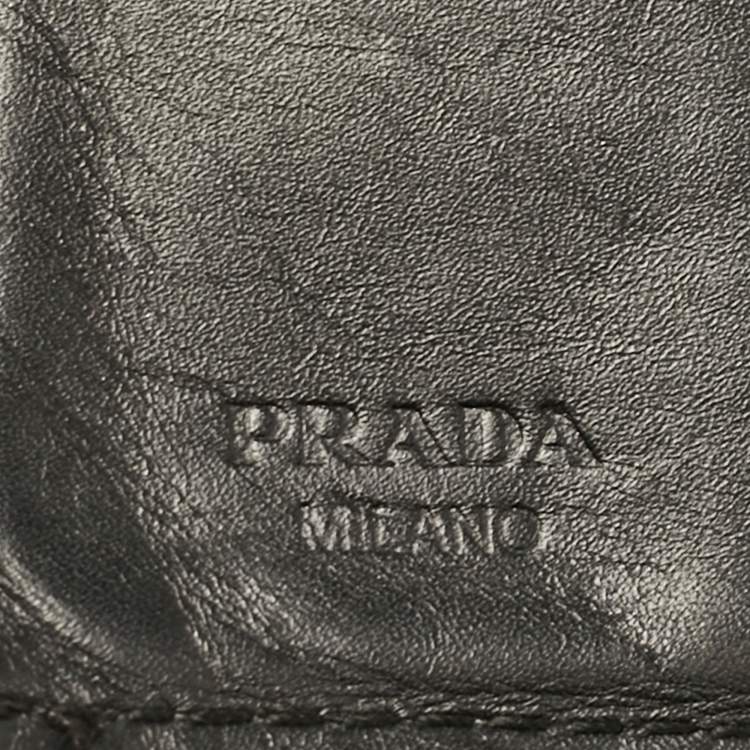 Pre Owned Prada Black Patent Leather Trifold Wallet