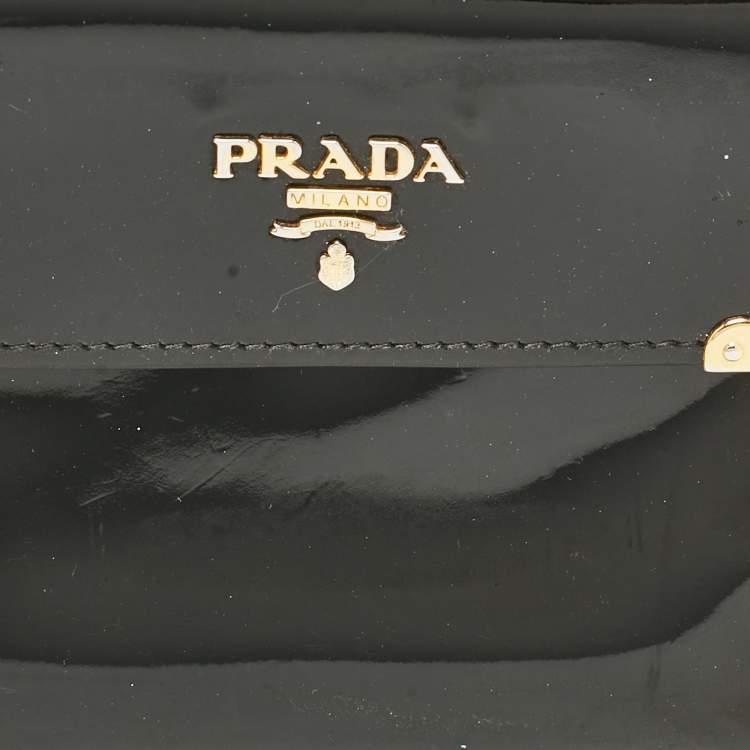 Pre Owned Prada Black Patent Leather Trifold Wallet